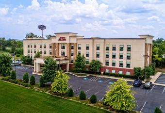 Hampton Inn & Suites Lebanon allows 18 year olds to book a room