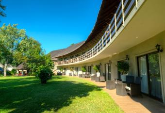 Azambezi River Lodge has Balcony rooms