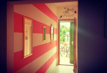 Hotel La Pace has Balcony rooms