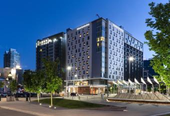 Hilton Garden Inn Calgary Downtown allows 18 year olds to book a room