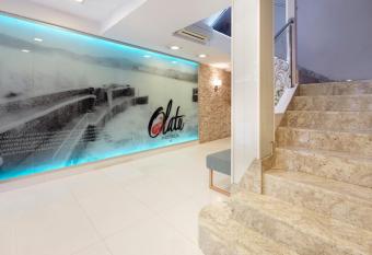 Hotel Olatu allows 18 year olds to book a room