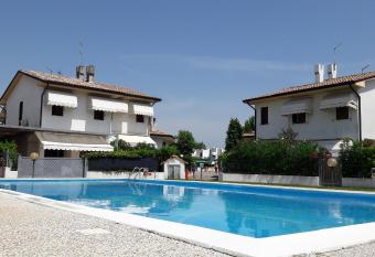 Villa Duna Verde has Balcony rooms