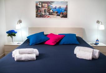 B&B Carbonara Napoli has Balcony rooms