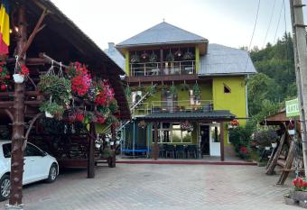 Pensiunea Gaiu has Balcony rooms