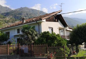 La Casa Dei Nonni allows 18 year olds to book a room