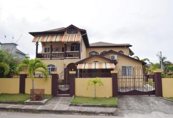 Rhyne Park Inn has Balcony rooms