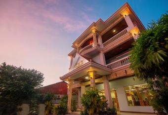 DV Angkor Villa has Balcony rooms