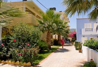 Lia Sofia Apartments has Balcony rooms