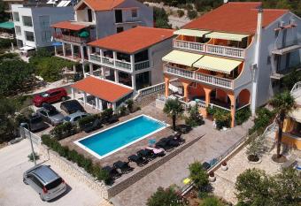 Dani Apartments has Balcony rooms