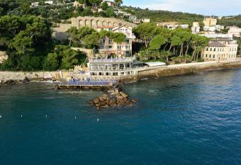 Hotel Arc En Ciel has Balcony rooms