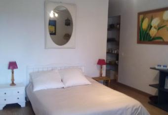 La Maison Bleue allows 18 year olds to book a room