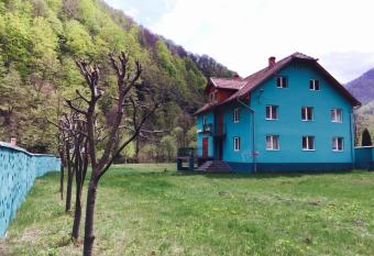 Casa Verde has Balcony rooms
