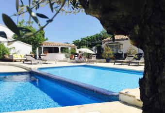 La Tramontane has Balcony rooms