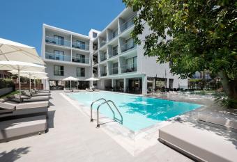 Oktober Downtown Boutique Hotel has Balcony rooms