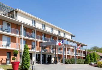 Best Western Park Hotel Geneve-Thoiry allows 18 year olds to book a room