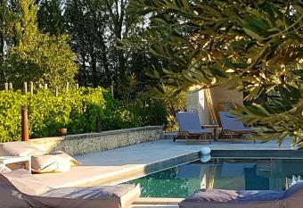 Fontaine de C  rier allows 18 year olds to book a room