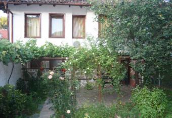 Todorova House has Balcony rooms