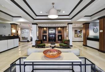 Fairfield Inn & Suites by Marriott San Antonio Boerne allows 18 year olds to book a room