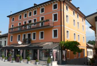 Al Cavallino Rosso has Balcony rooms