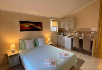 Apartmani Raskovic allows 18 year olds to book a room