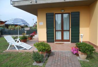 Il Glicine sul Garda casa vacanze has Balcony rooms
