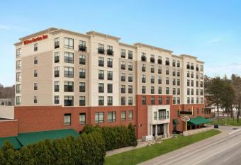 Hilton Garden Inn Troy has Balcony rooms