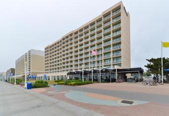 Hampton Inn Virginia Beach-Oceanfront South has Balcony rooms