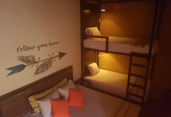 Casa de la Abuela allows 18 year olds to book a room