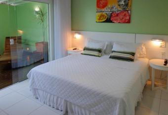 Pousada dos Reis allows 18 year olds to book a room