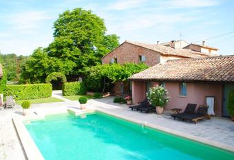 B&B La Badelle allows 18 year olds to book a room