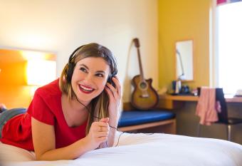 Ibis Al Rigga allows 18 year olds to book a room