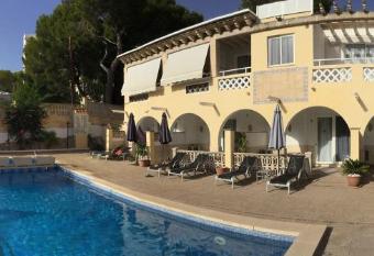 Apartamentos Carabela II allows 18 year olds to book a room