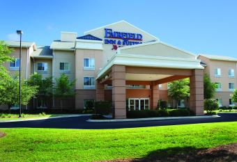 Fairfield Inn and Suites Charleston North/University Area has Smoking rooms