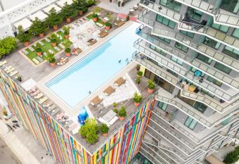 DUA Miami, Autograph Collection has Balcony rooms