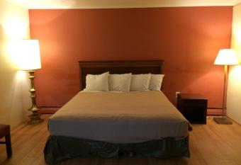 Ac Suites has Smoking rooms