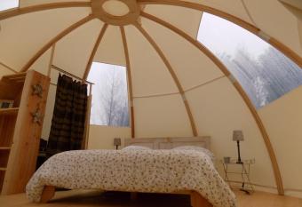 Dome Aux Etoiles allows 18 year olds to book a room