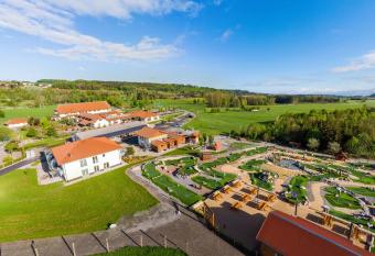 Hotel Hofgut Tiergarten has Balcony rooms