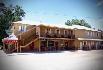 Mancos Inn has Balcony rooms