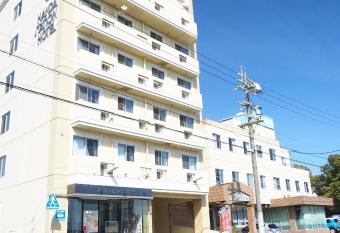 Handa Station Hotel has Smoking rooms
