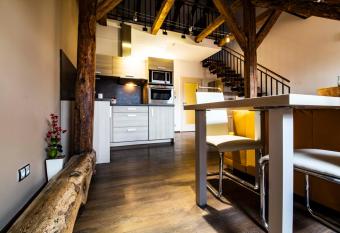 Residence U   ern   V    e   esk   Bud  jovice has Balcony rooms