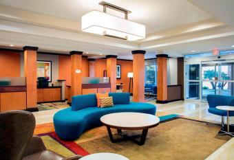 Fairfield Inn & Suites by Marriott Lakeland Plant City allows 18 year olds to book a room