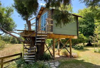 Tui Ridge Eco Cabins allows 18 year olds to book a room