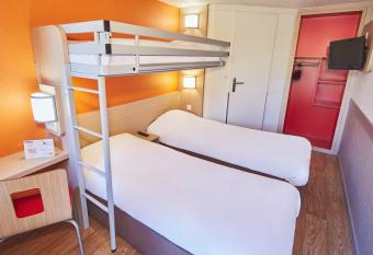 Premiere Classe Melun Senart allows 18 year olds to book a room