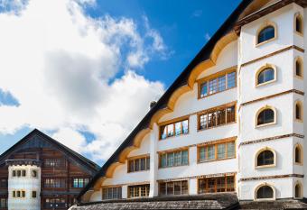 Hotel Etrier allows 18 year olds to book a room