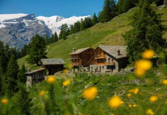 Hotellerie De Mascognaz has Balcony rooms