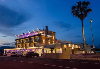Hotel Ancora has Balcony rooms