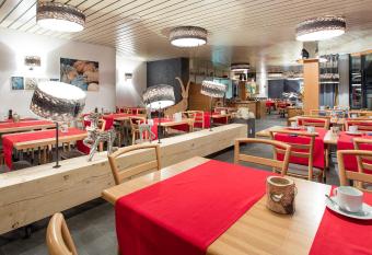 Hotel du Lac has Balcony rooms