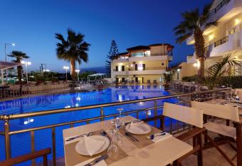 Philoxenia Hotel & SPA allows 18 year olds to book a room