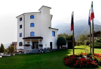 Hotel Diana Jardin et Spa allows 18 year olds to book a room