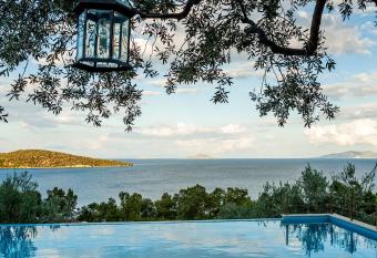 Yialasi Hotel has Balcony rooms